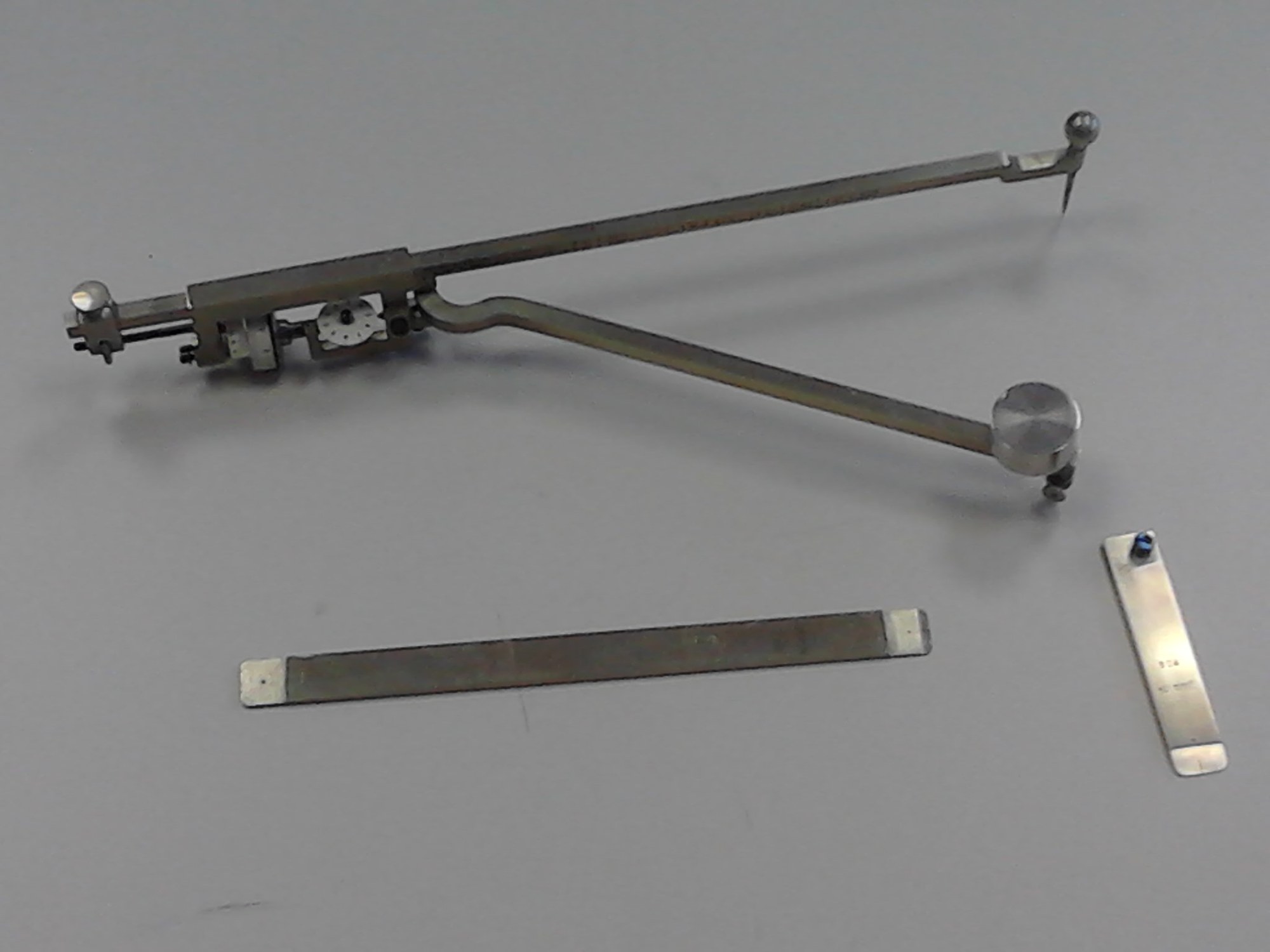 Figure 5 — An Amsler type 4 planimeter with an adjustable arm, sold by Salmoiraghi of Milan.