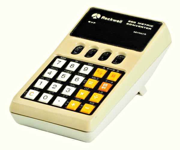 Figure 26 — The Rockwell 203 metric converter of 1974, with an Ise DP89A eight-digit metal-backed fluorescent tube.